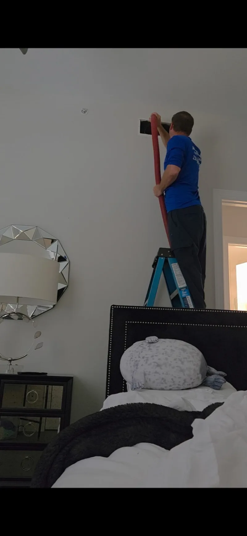 Professional duct cleaning service in Southwest Florida bedroom